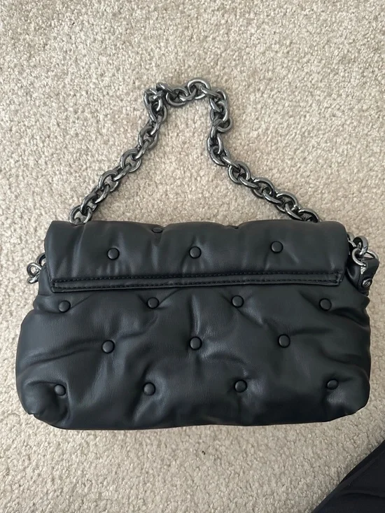 Zara Black Quilted Shoulder Bag with Gunmetal Chain - Picture 2 of 3